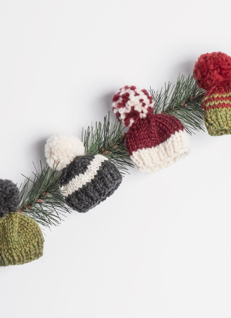 Chargez l'image dans la visionneuse de la galerie, BSF-202026|Blue Sky Fibers Holiday Cheer Mini Hat Pattern, Free PDF Pattern
