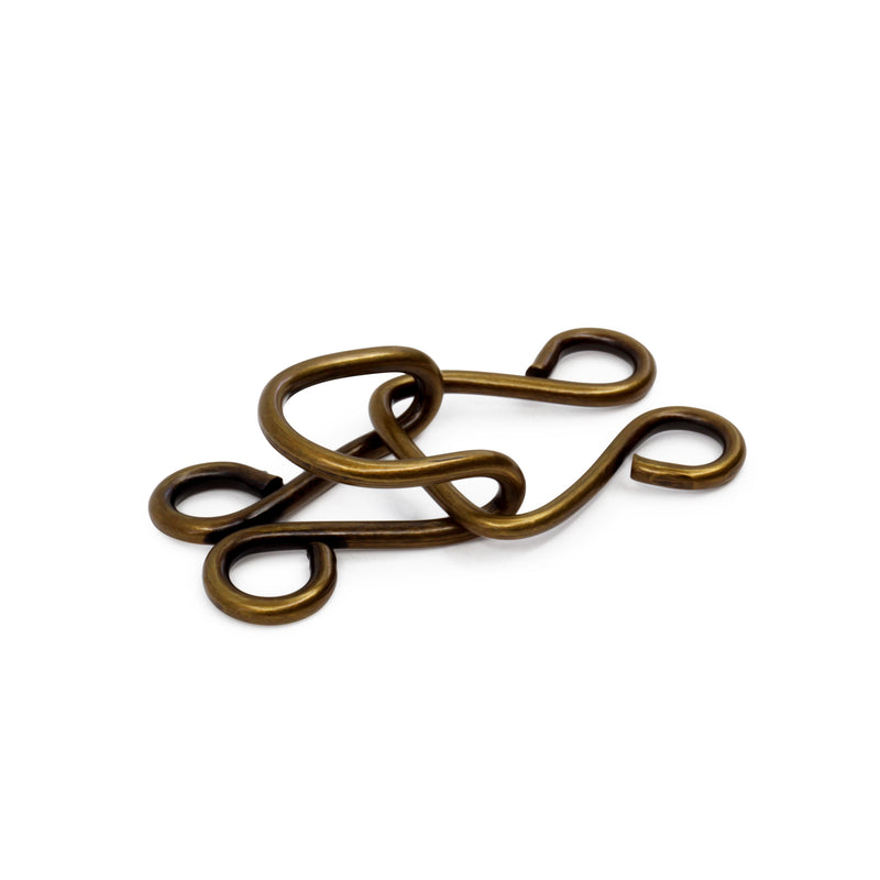 Chargez l'image dans la visionneuse de la galerie, 98-38|Dritz Extra-Large Hooks & Eyes, 3 Sets, Antique Brass