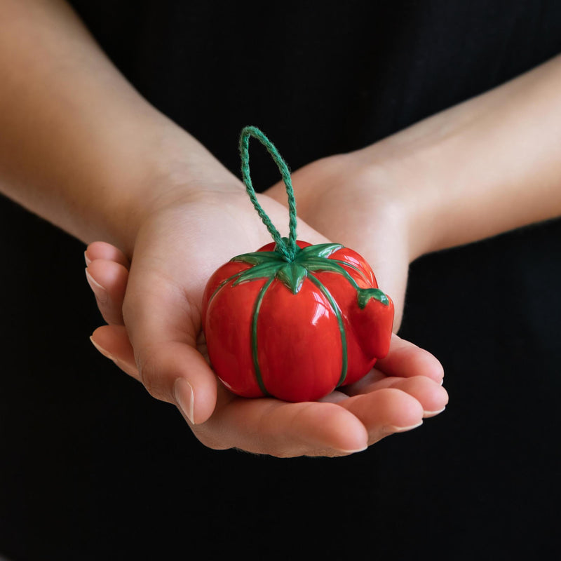 Chargez l'image dans la visionneuse de la galerie, DR001|Dritz Tomato Pin Cushion Keepsake Ornament