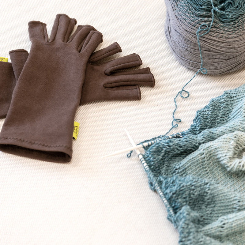 Chargez l'image dans la visionneuse de la galerie, 82309|Dritz Crafters Comfort Glove, Medium