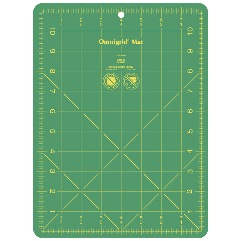 Chargez l'image dans la visionneuse de la galerie, 12WG|Omnigrid Cutting Mat, 8" x 11"