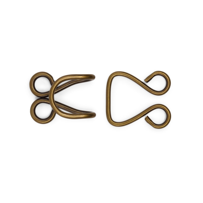 Chargez l'image dans la visionneuse de la galerie, 98-38|Dritz Extra-Large Hooks & Eyes, 3 Sets, Antique Brass
