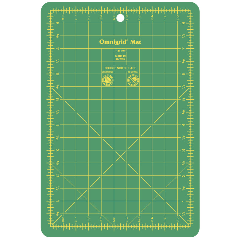Chargez l'image dans la visionneuse de la galerie, 9WG|Omnigrid Cutting Mat, 5-1/2" x 8-1/2"