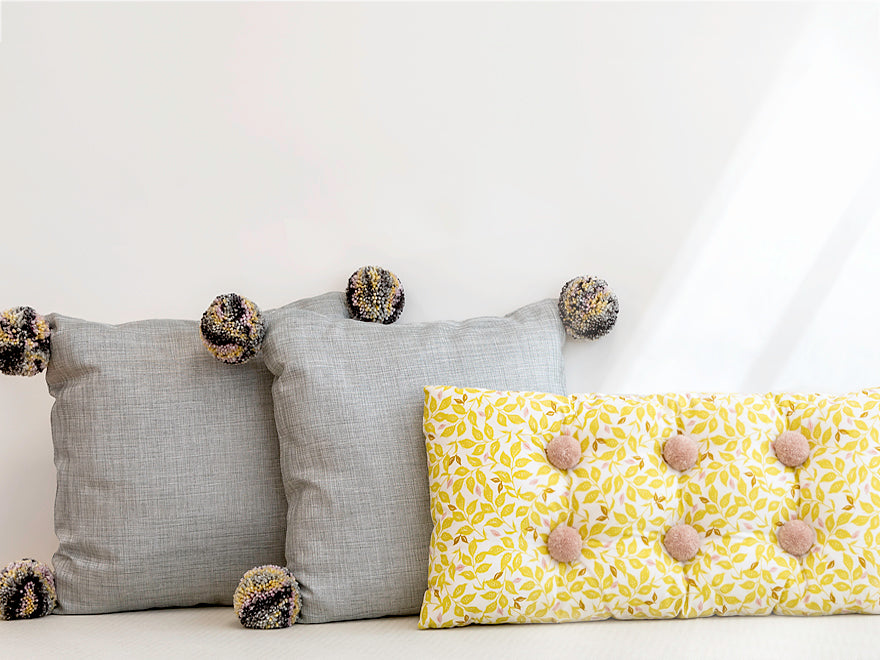 pompom pillow tutorial