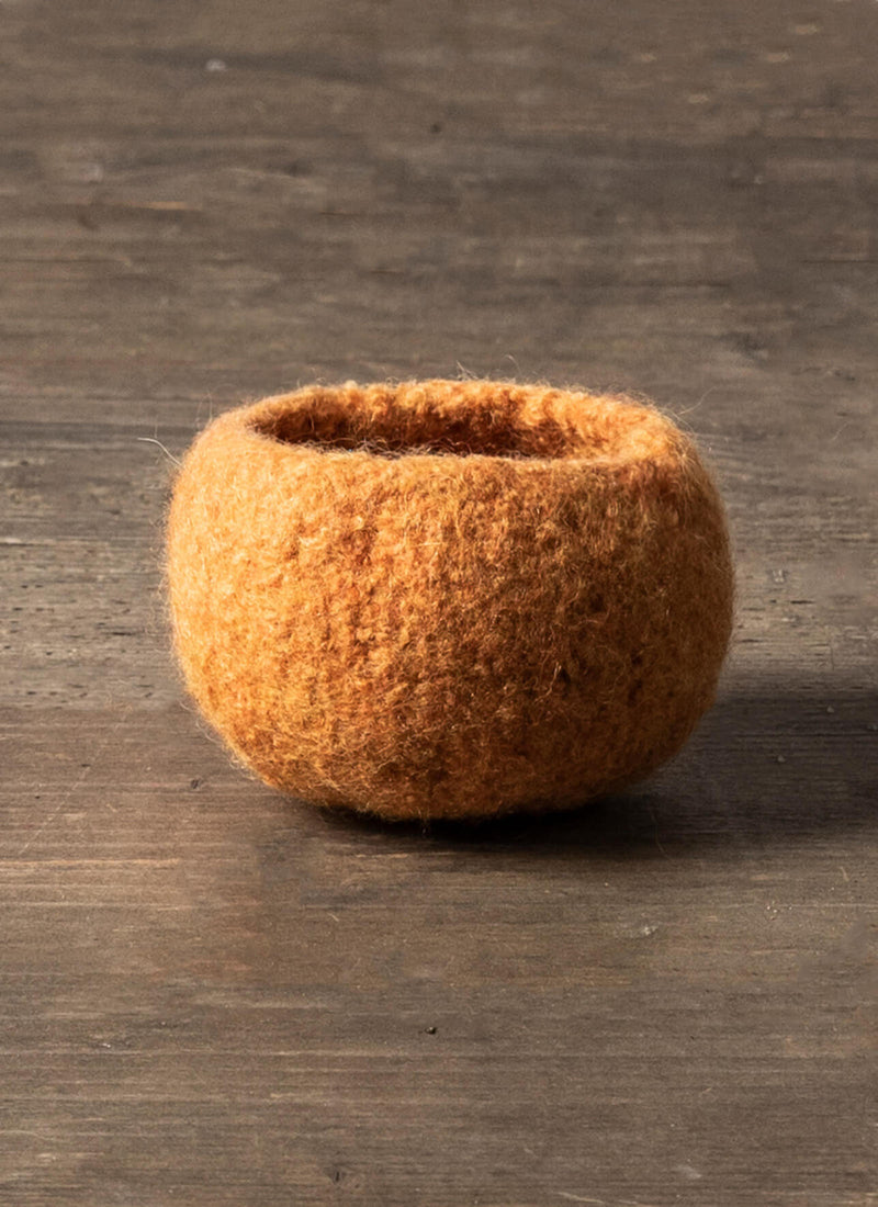 Chargez l'image dans la visionneuse de la galerie, BSF-202307|Blue Sky Fibers Hillman Felted Vessels Pattern, Free PDF Pattern