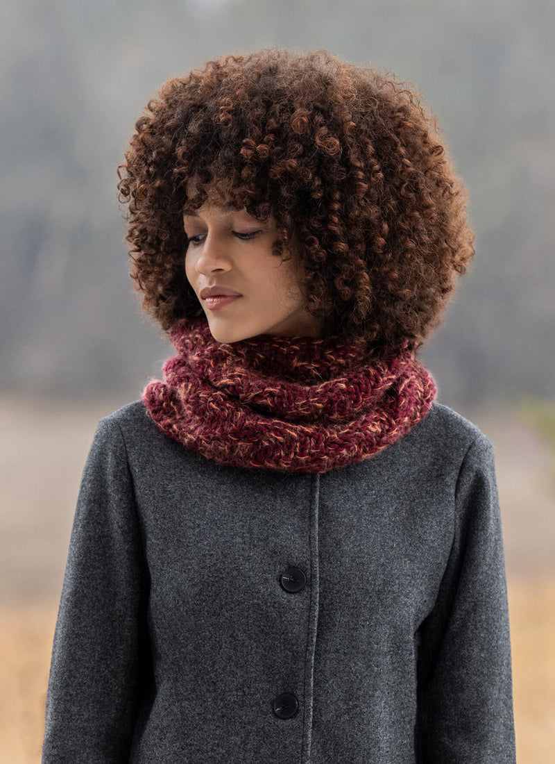 Chargez l'image dans la visionneuse de la galerie, BSF-202446|Blue Sky Fibers Spangle Cowl Pattern, Free PDF Pattern