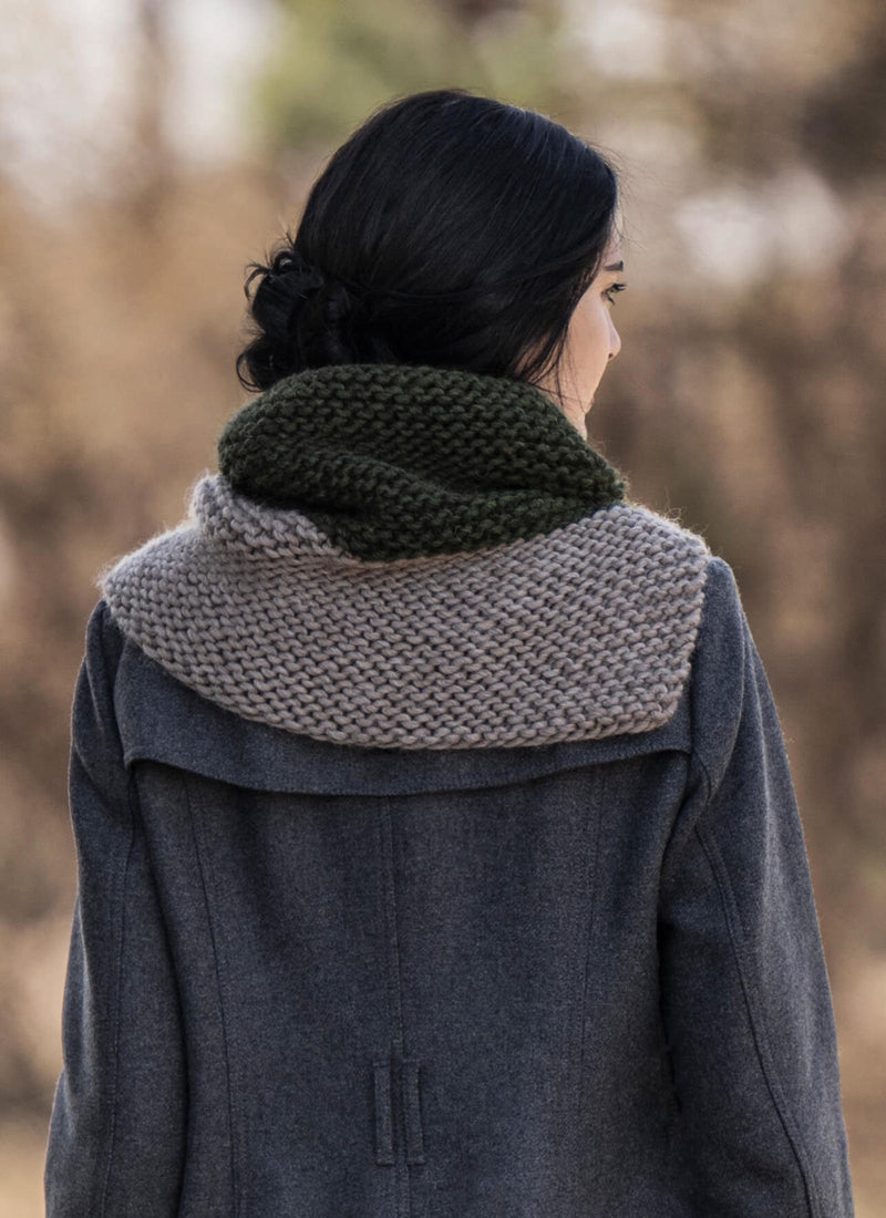 Load image into Gallery viewer, BSF-202350|Blue Sky Fibers Bay City Cowl Pattern, Free PDF Pattern