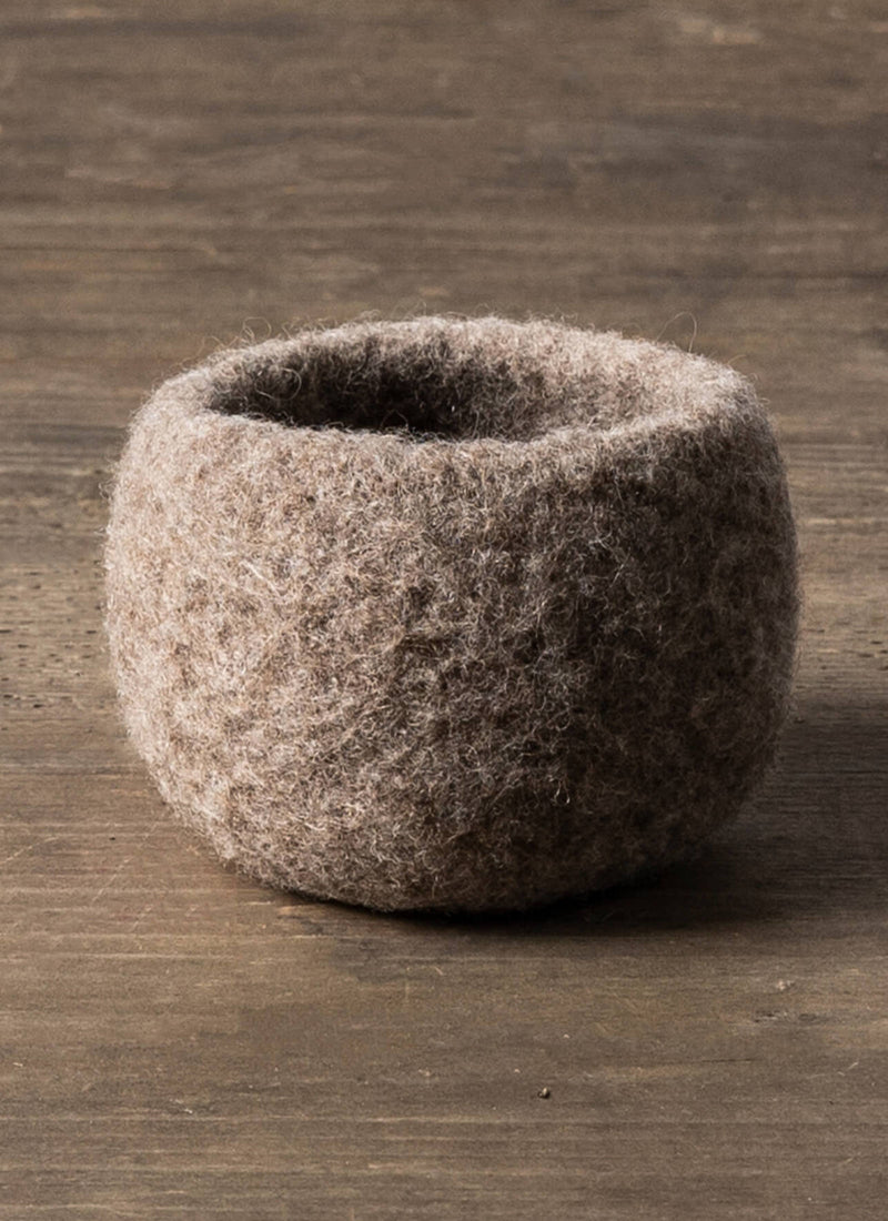 Chargez l'image dans la visionneuse de la galerie, BSF-202307|Blue Sky Fibers Hillman Felted Vessels Pattern, Free PDF Pattern