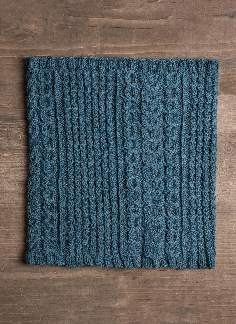 Chargez l'image dans la visionneuse de la galerie, BSF-202140|Blue Sky Fibers Chardon Cowl Pattern, Free PDF Pattern